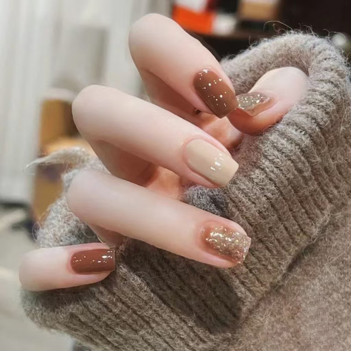24 قطعة الكراميل البني أومبير  - مراجعة Nail Art Simple Elegant وسعره