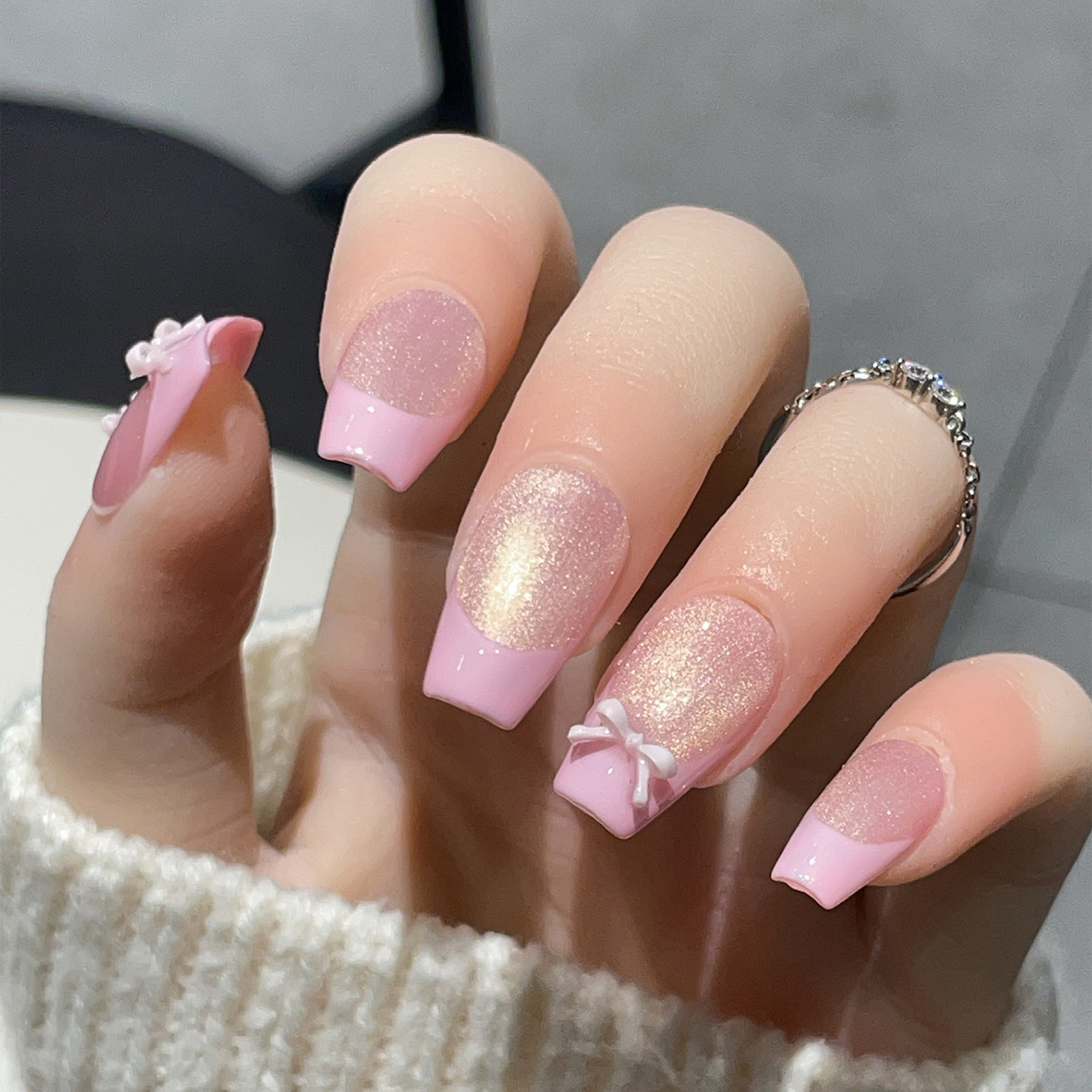 10 قطع أظافر صناعية قصيرة على  - مراجعة Nail Art Simple Elegant وسعره