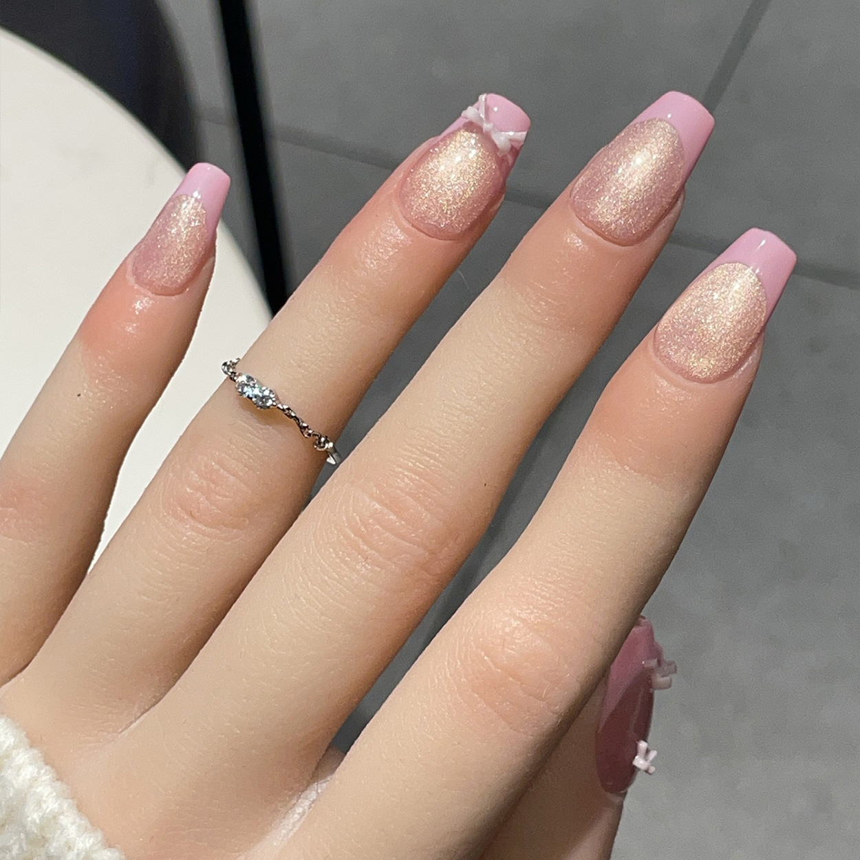 10 قطع أظافر صناعية قصيرة على  - مراجعة Nail Art Simple Elegant وسعره