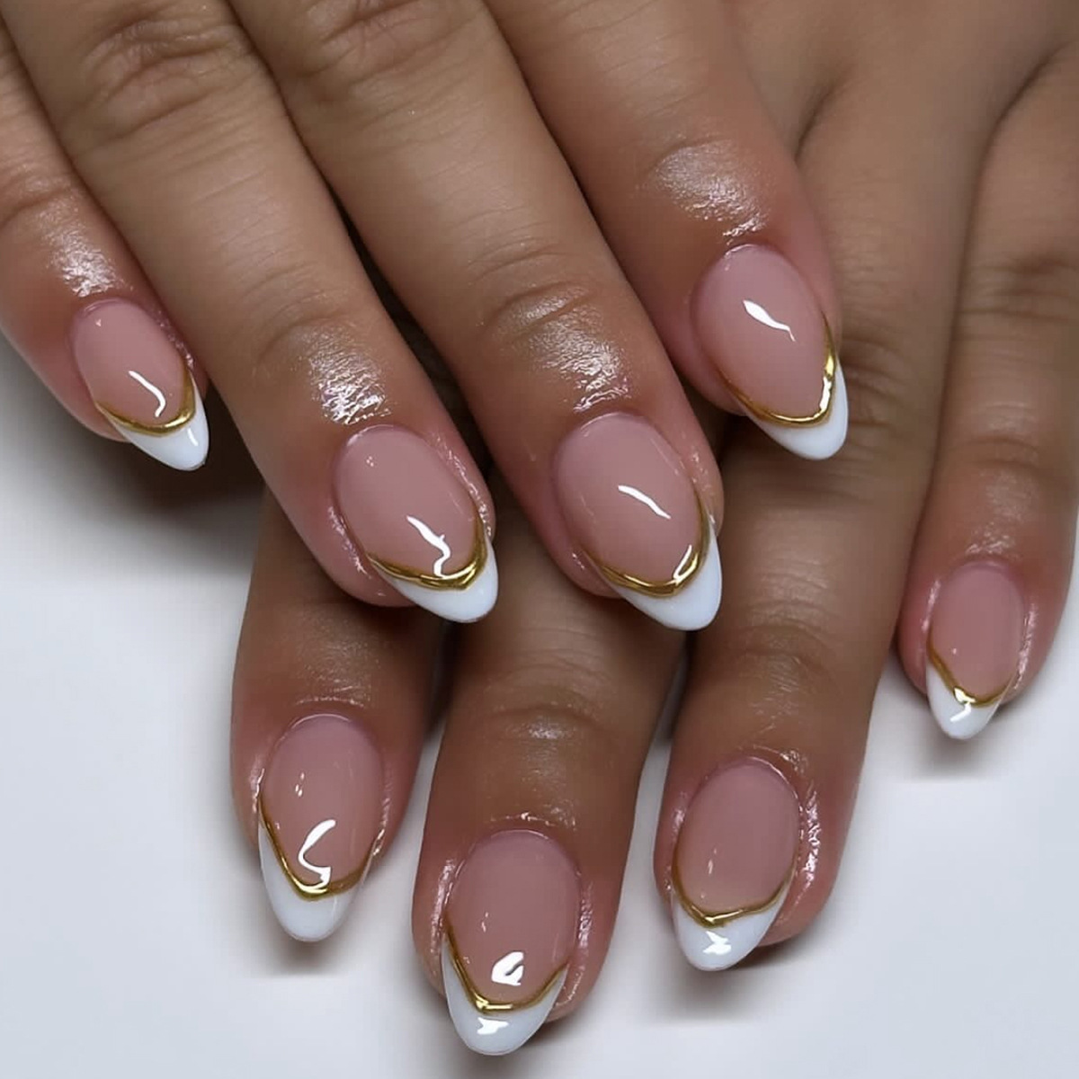أظافر صناعية فرنسية بلون وردي  - مراجعة Nail Art Simple Elegant وسعره