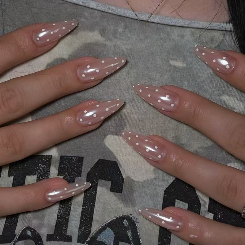 24 قطعة من الأظافر الاصطناعية  - مراجعة Nail Art Simple Elegant وسعره