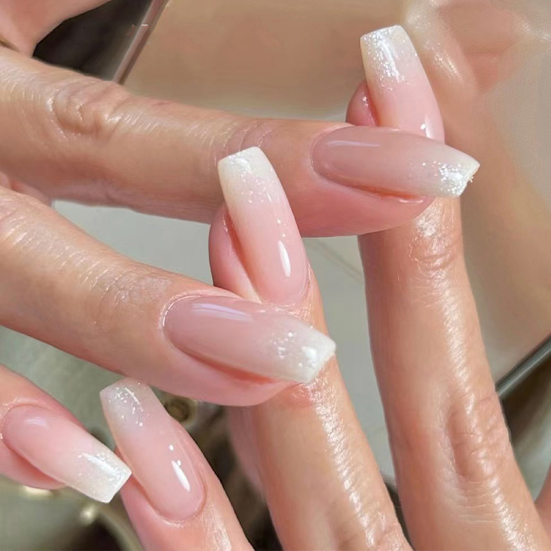 24 قطعة من أظافر صناعية صيفية  - مراجعة Nail Art Simple Elegant وسعره